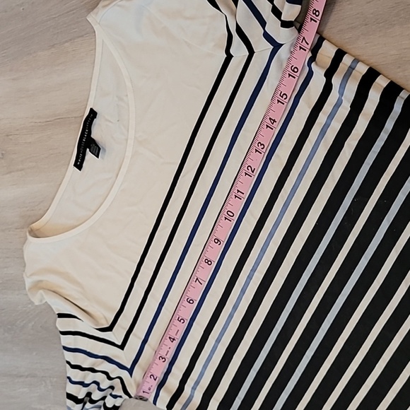 Gently used WHBM top size S - Picture 5 of 6